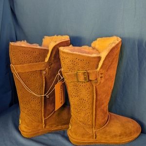 Size 8 New Bearpaw Boots